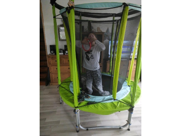 Tymek i jego trampolina Tymek i jego trampolina